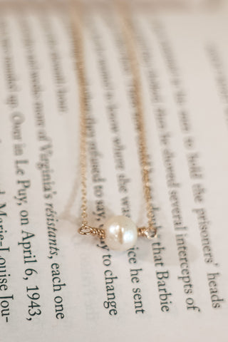 Classic Single Pearl Necklace | The Freshwater Pearl Collection